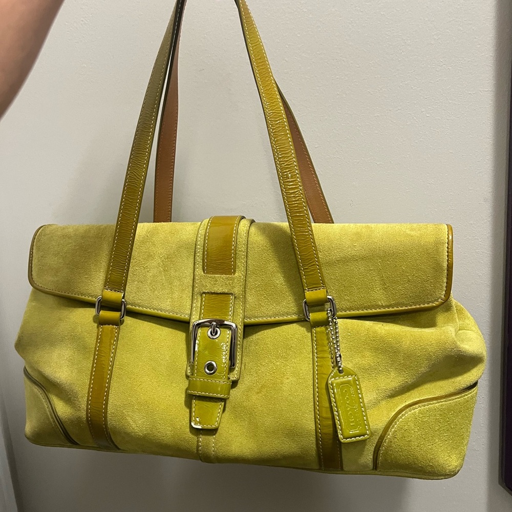Vintage COACH 9270 Hamptons Green Suede Buckle Flap Shoulder Bag Purse like new